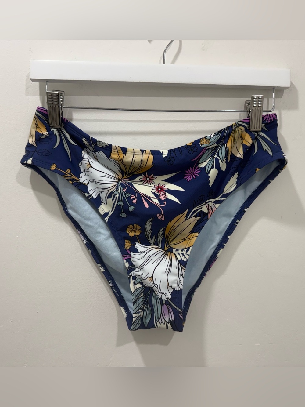 NWOT CUPSHE Floral Navy High Rise Bikini Bottoms Sz Medium